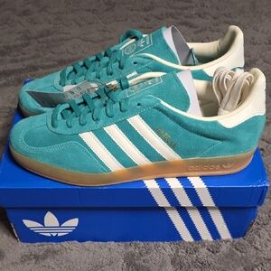 Adidas Turquoise and Cream Gazelle Shoes